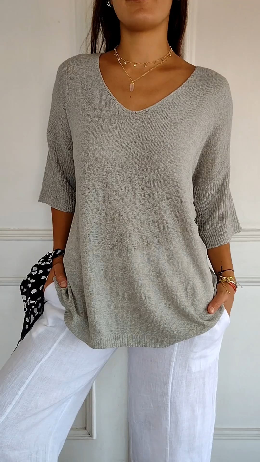 Women's Knit V-Neck Tee – Fabiene – Gray