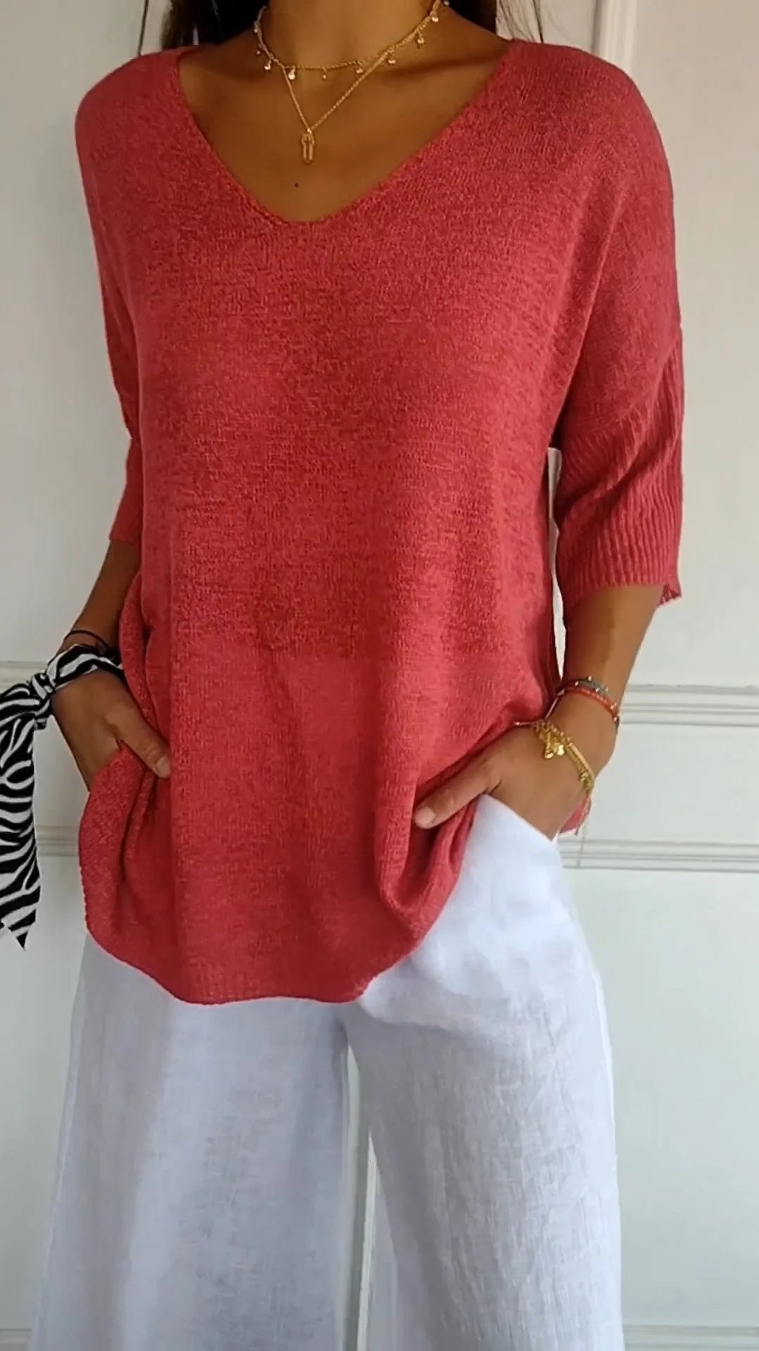 Women's Knit V-Neck Tee – Fabiene – Red