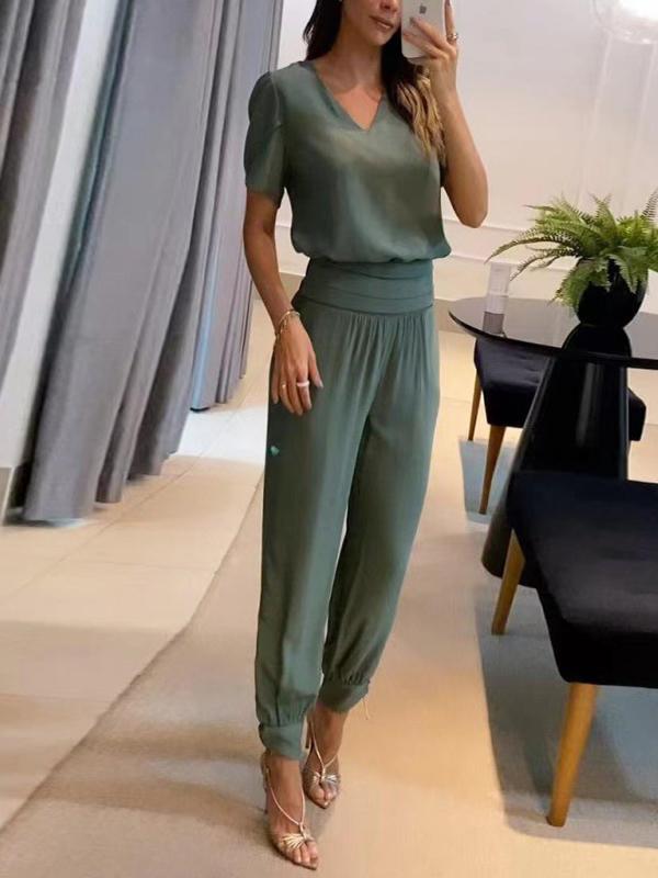 Casual Two-Piece Set with Printed Short-Sleeve V-Neck Top and Pants – Paris – Olive Green