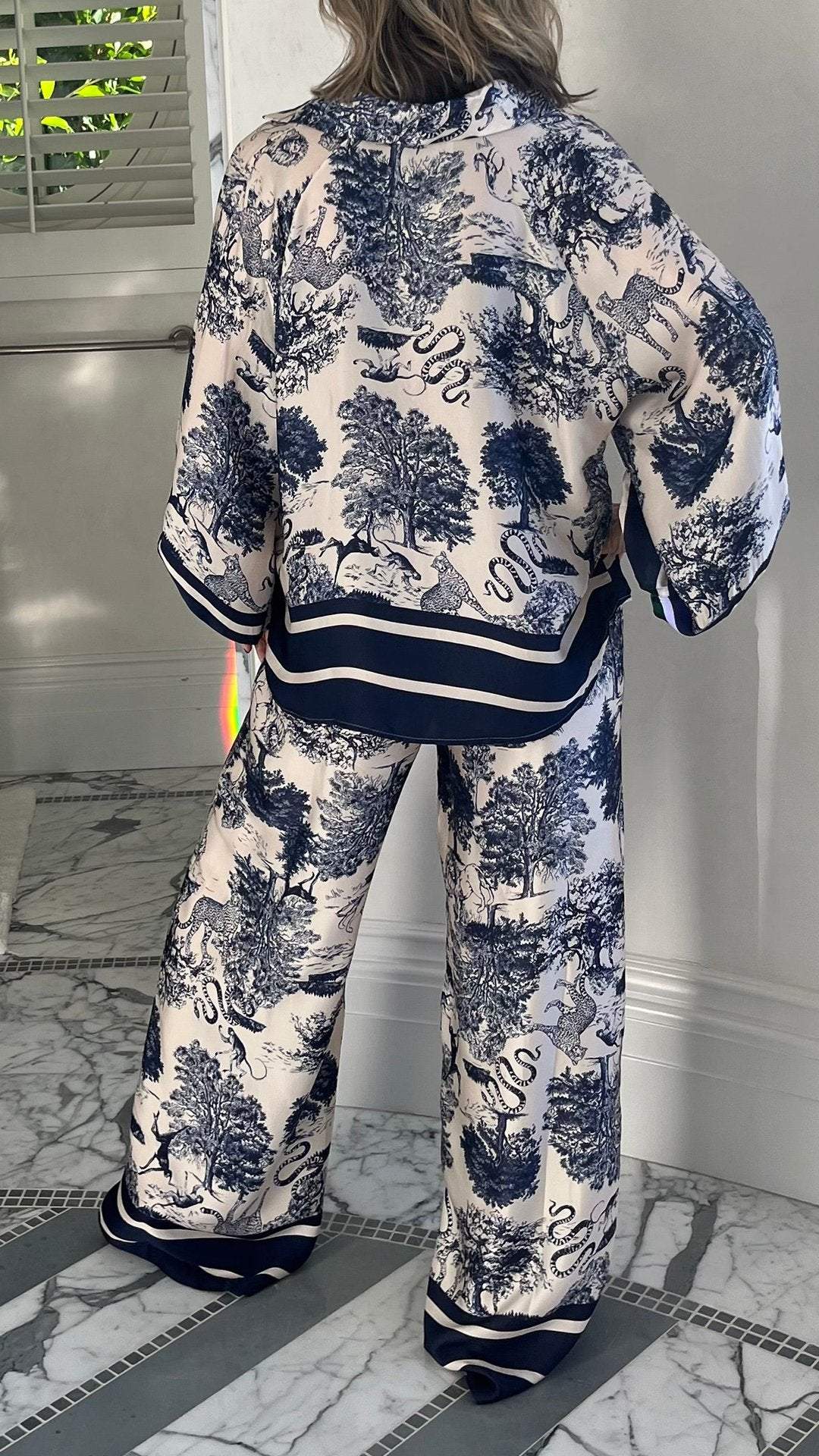Casual Printed Long-Sleeve V-Neck Set – Hyacinth – view 3