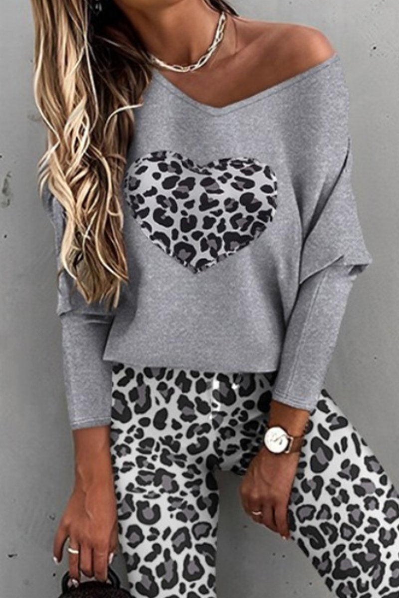 Casual Long-Sleeve Top and Leopard-Print Pants Set – Ondine – view 2