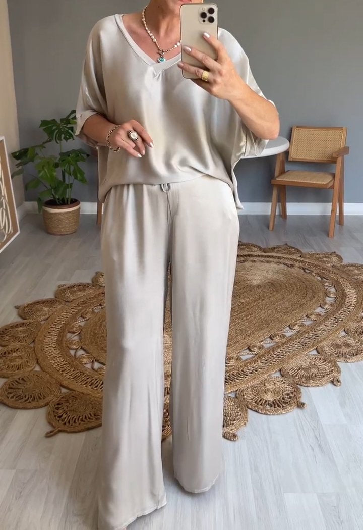 Two-Piece Satin V-Neck Set – Cressida – Apricot