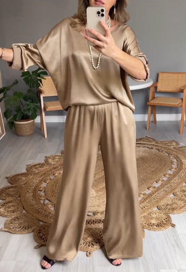 Two-Piece Satin Crewneck Set with Elbow Sleeves – Leonora – view 6