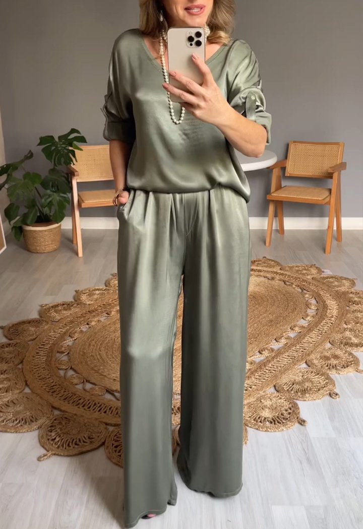 Two-Piece Satin Crewneck Set with Elbow Sleeves – Leonora – Light Green