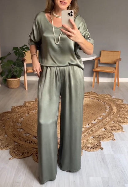 Two-Piece Satin Crewneck Set with Elbow Sleeves – Leonora – view 3