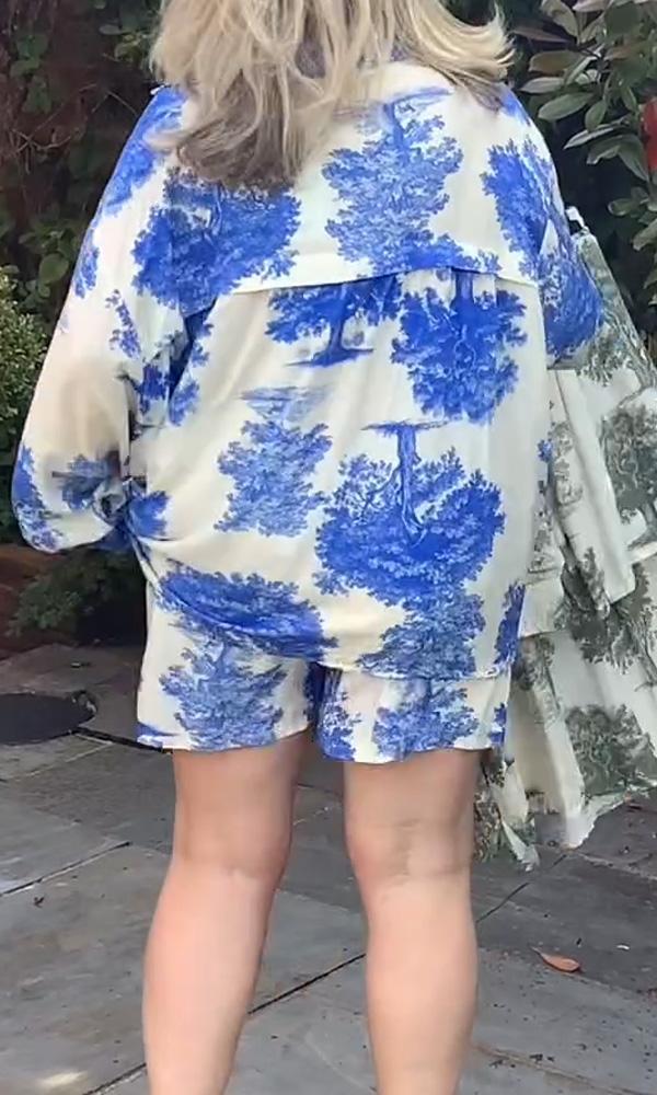 Two-Piece Set with Printed Shirt and Casual Shorts – Melina – view 2