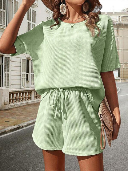 Two-Piece Set with Short-Sleeve Shirt and Shorts – Phoebe – Matte