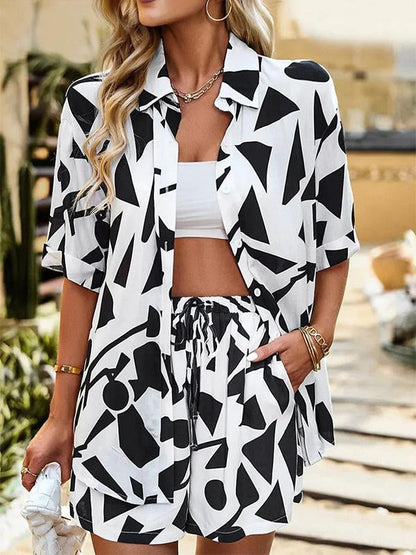 Two-Piece Set with Printed Relaxed Shirt and Shorts – Elsa – White