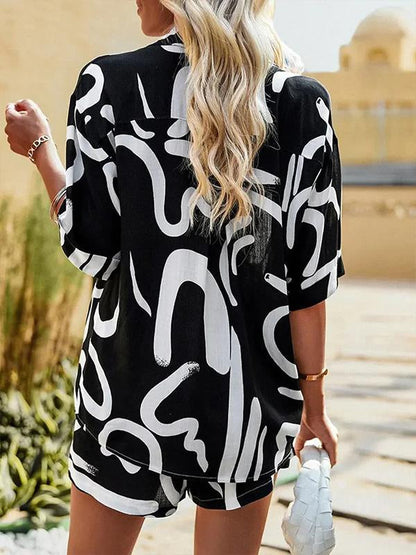 Two-Piece Set with Printed Relaxed Shirt and Shorts – Elsa – view 3