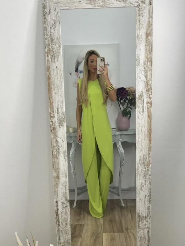 Two-Piece Set with Slit Top and Casual Pants – Vita – Green