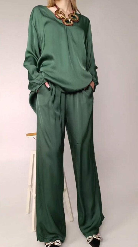 Women's Comfort Satin Long-Sleeve Crewneck Set – Carys – Green