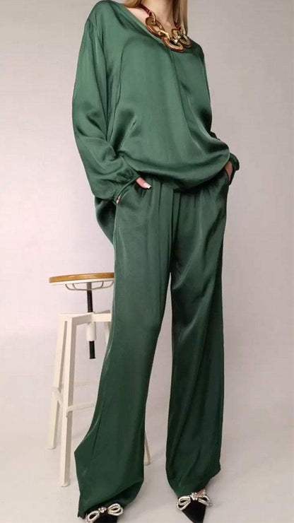 Women's Comfort Satin Long-Sleeve Crewneck Set – Carys – view 3
