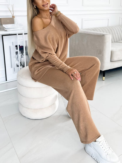 Women's Batwing-Sleeve Top and Solid Wide-Leg Pants Set – Demi – view 2