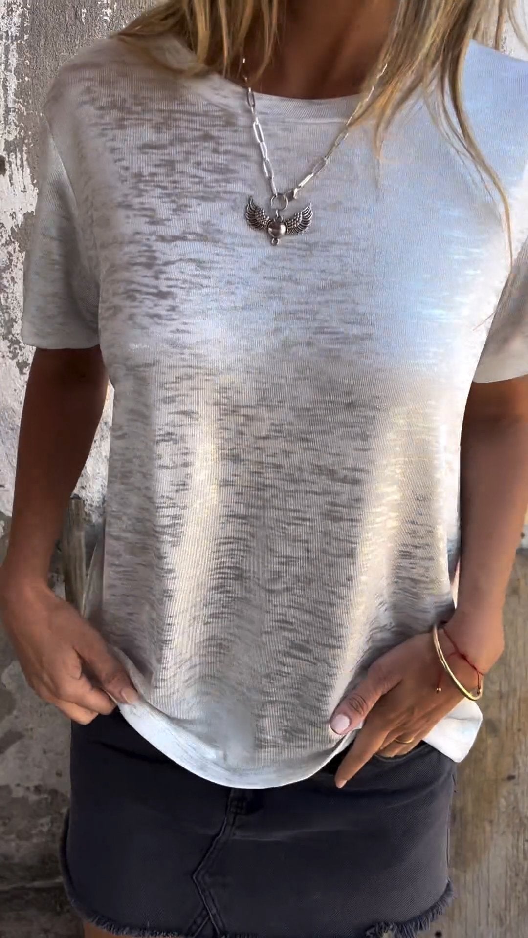 Short-Sleeve Crewneck Tee with Embossed Print – Mercer – Silver