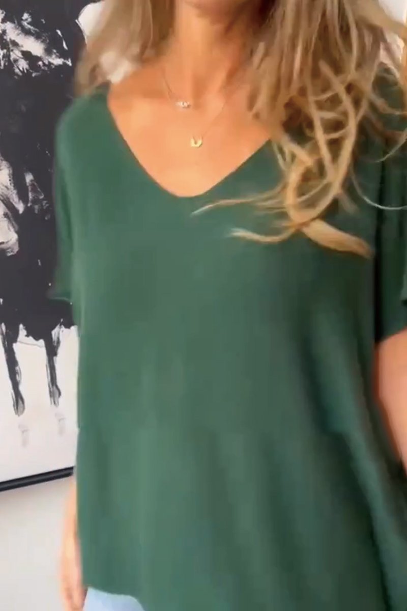 Cotton-Linen Crewneck Tee with Asymmetric Hem – Rhea – Green