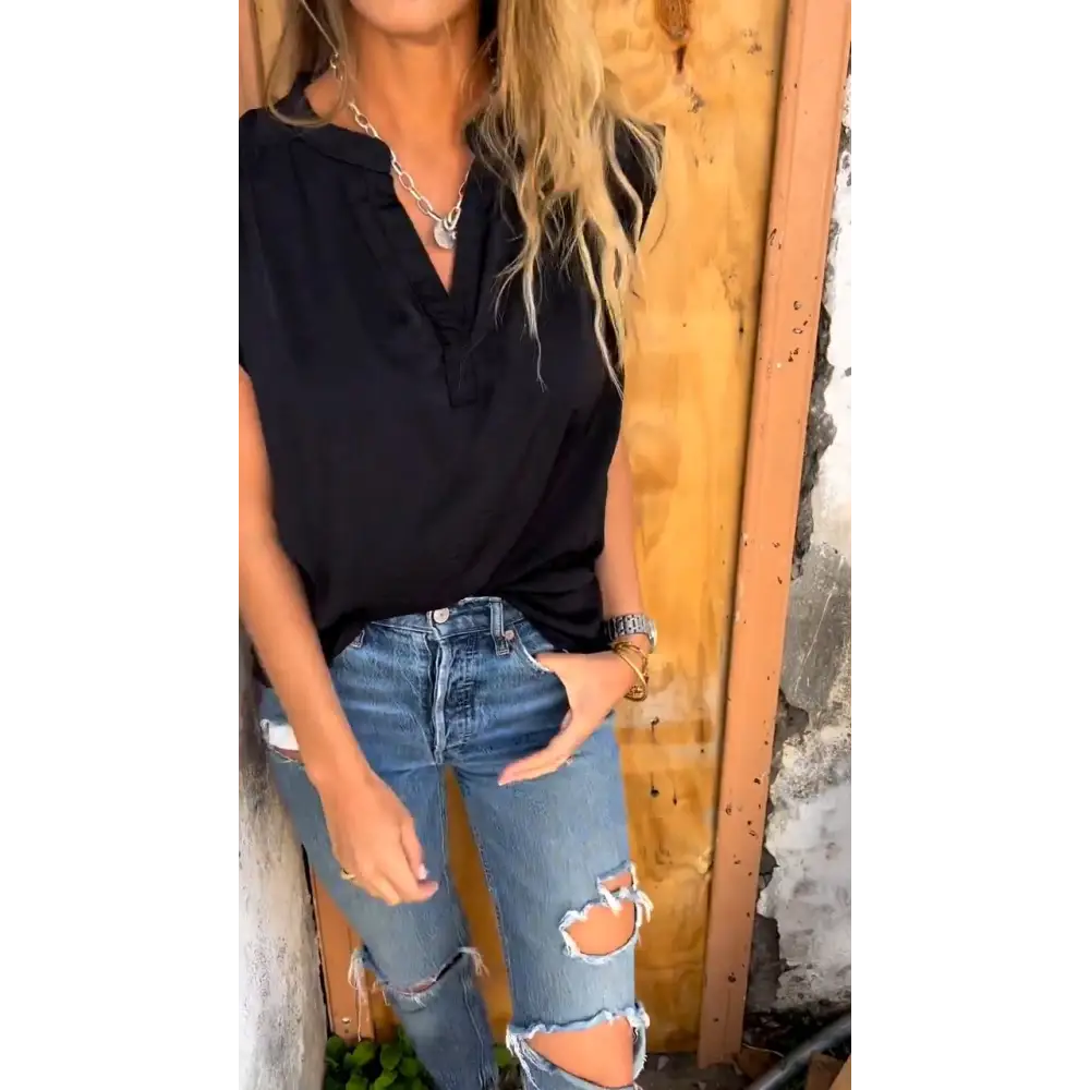 Relaxed Short-Sleeve V-Neck Blouse – Noa – view 4