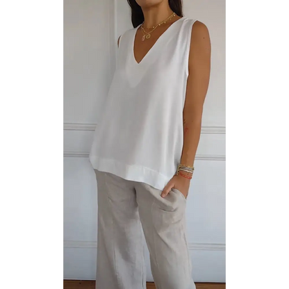 Relaxed Comfort V-Neck Tank – Effie – view 2