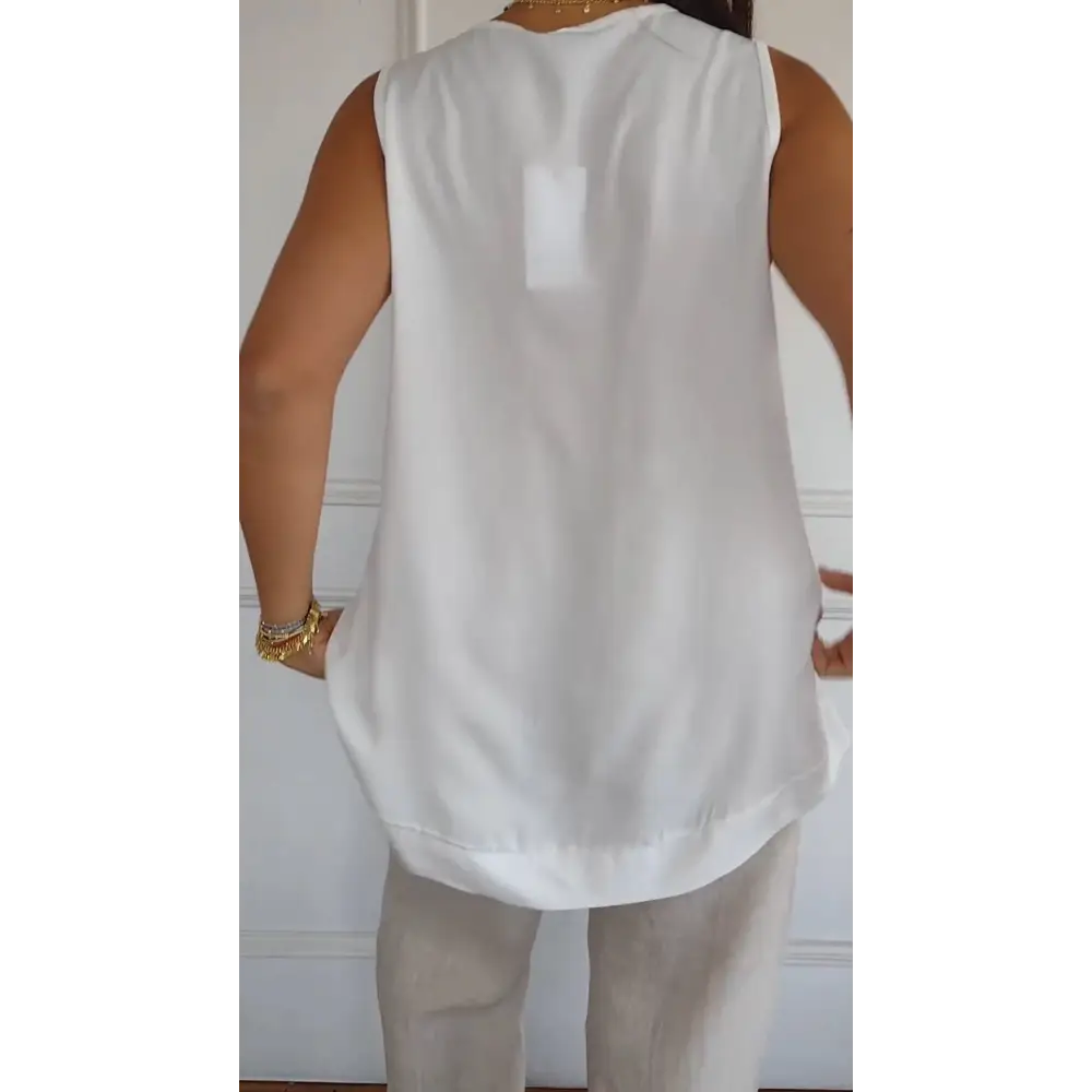 Relaxed Comfort V-Neck Tank – Effie – view 3