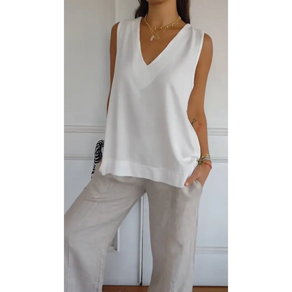 Relaxed Comfort V-Neck Tank – Effie – White